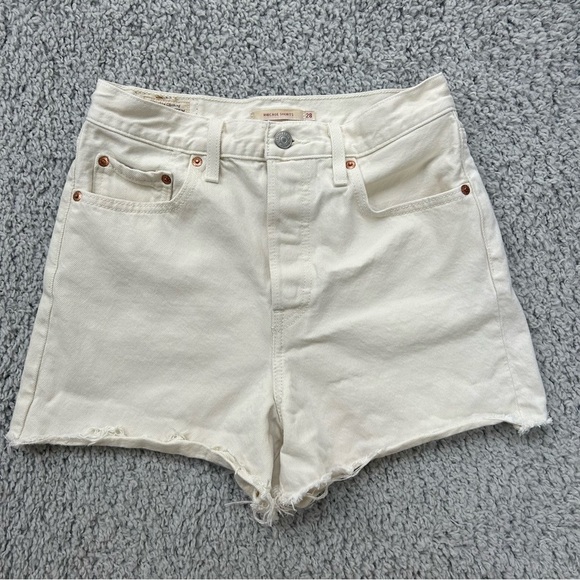 Levi's Shorts Womens 28 Ribcage Button Fly Big E 100% Cotton Raw Hem Cut Offs - Picture 1 of 4